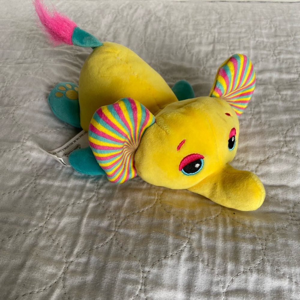 Carnnivalitos cutetitos 7.5” beanie plush elephant yellow with rainbow ears